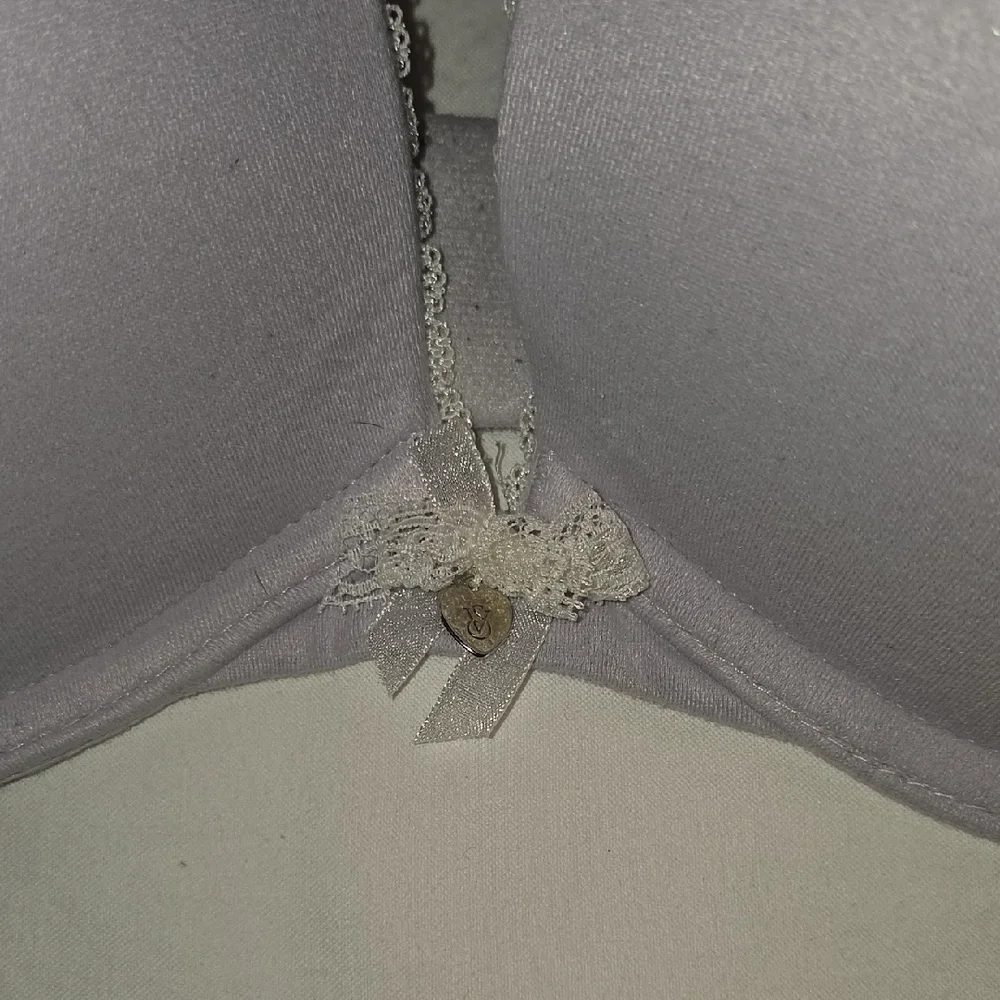 Victoria's Secret Lavander Push Up Bra SIZE 34D - Picture 3 of 8